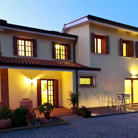 فندق مبيت وإفطار Ca' Del Faro بيبيوني
