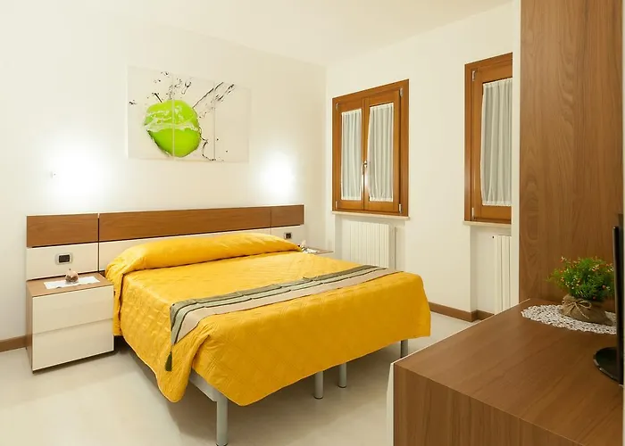 Ca' Del Faro 3* بيبيوني